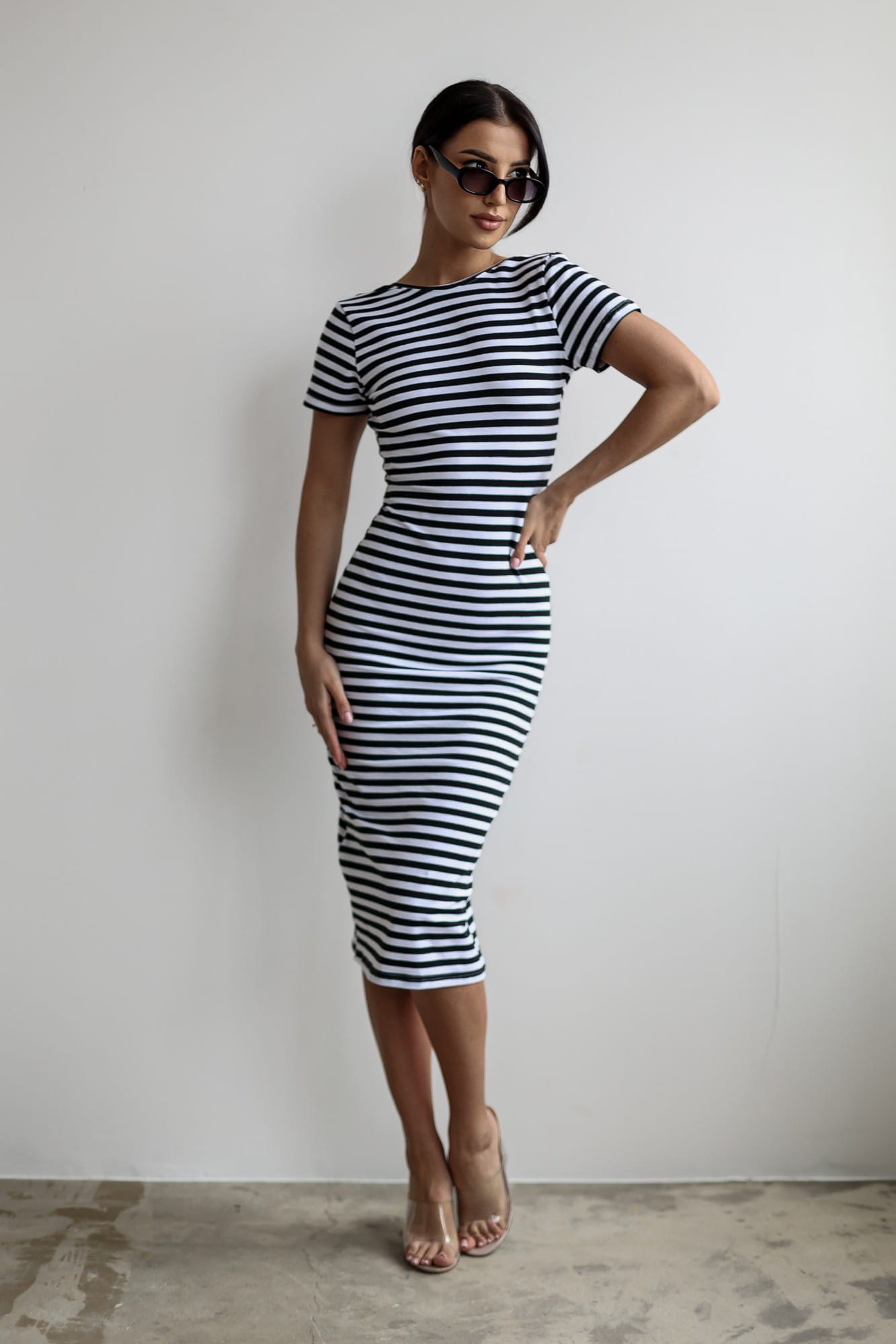 sukienka-w-paski-819ufl-1.jpg